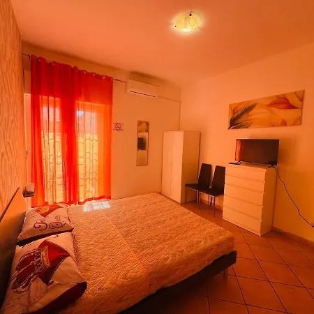 Con Patio Privato E Comfort Moderni Apartmán