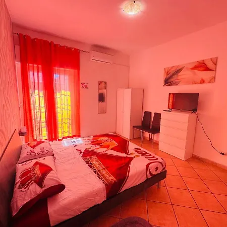 Con Patio Privato E Comfort Moderni